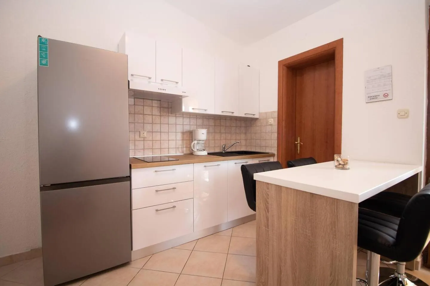 Ana 2 Apartment Baska