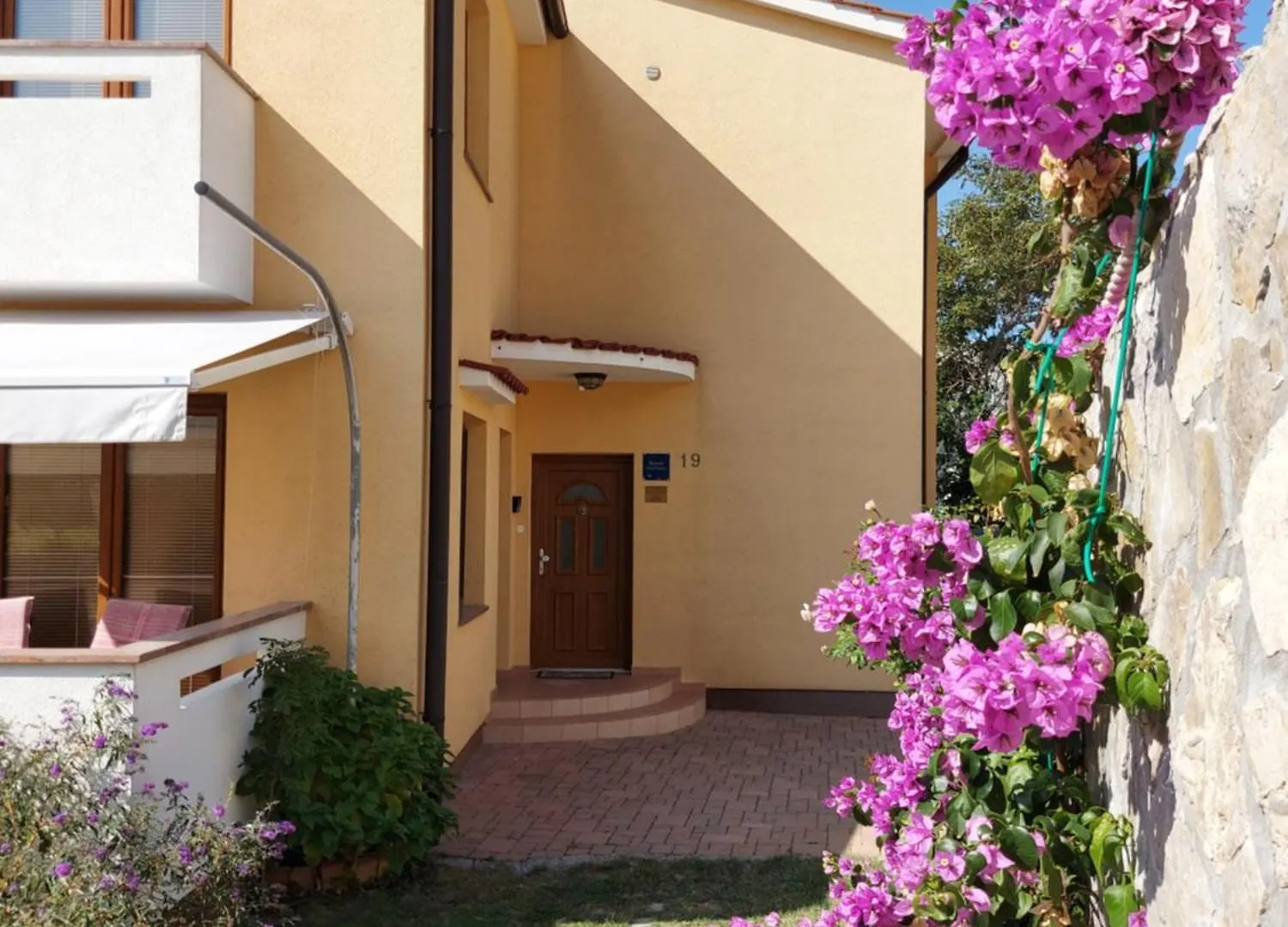 Ana 2 Apartment Baska